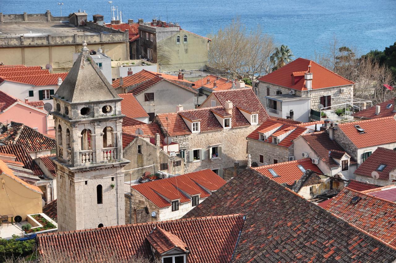 Villa Mama - Traditional Apartments In Omis, Free Parking Exterior photo